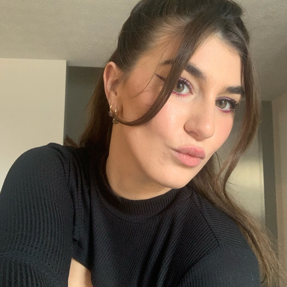 Meet your Posher, Lexi